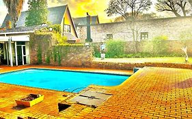 Peaamb Guesthouse - Springs Golf Club